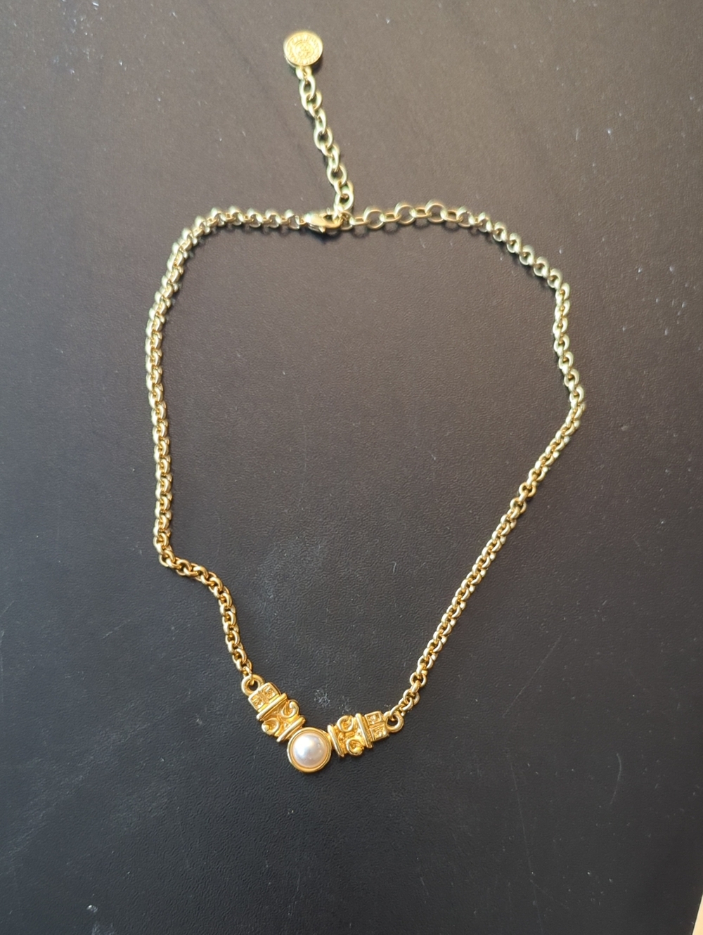 Vintage 90s Matte Goldtone and Glass Button Pearl Necklace
